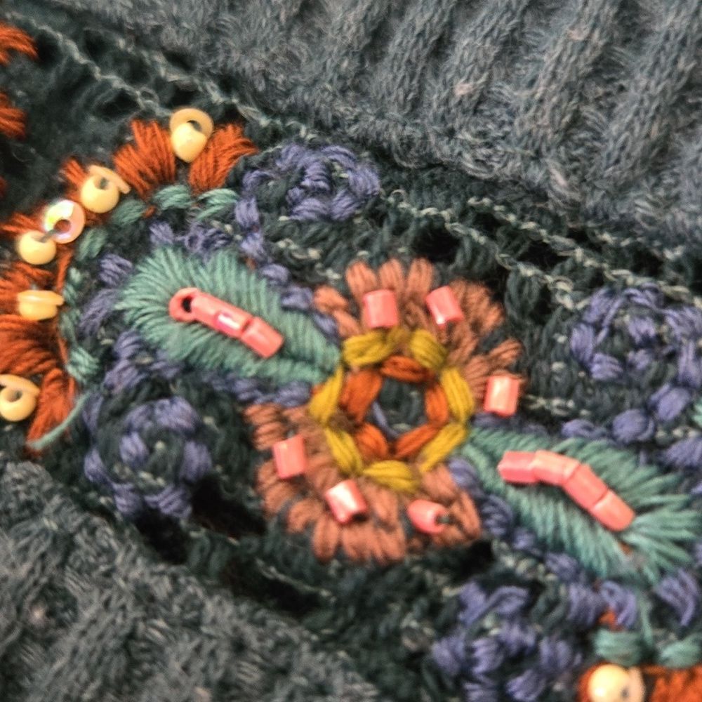 Soft Surroundings Gabriel Waffle Knit Embroidered Beaded Flared Sleeve Boho Top - Picture 5 of 6